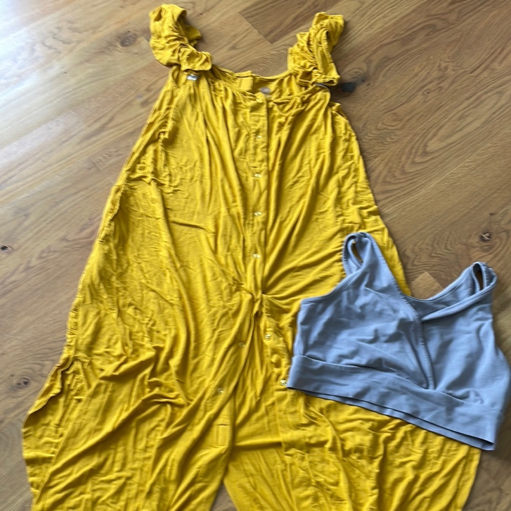 Kindred Bravely hospital gown & nursing bra